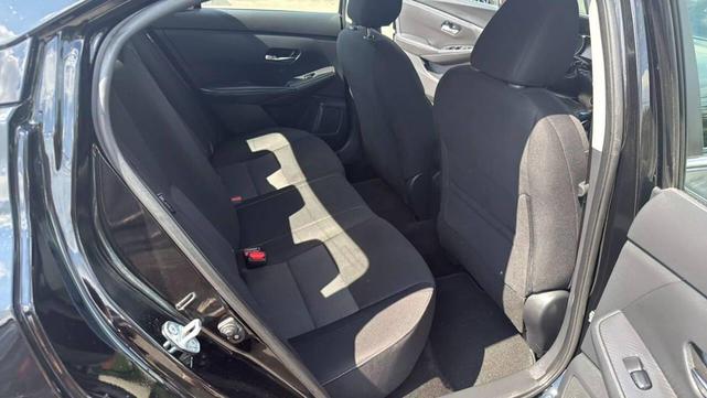 Photo of 2023 Super Black Nissan Sentra