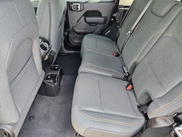 Photo of 2025 Black Clearcoat Jeep Wrangler