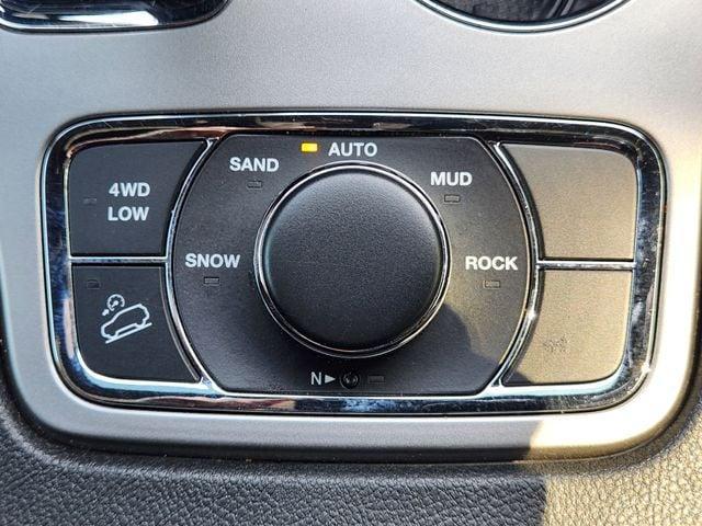 Photo of 2020 Diamond Black Jeep Grand Cherokee