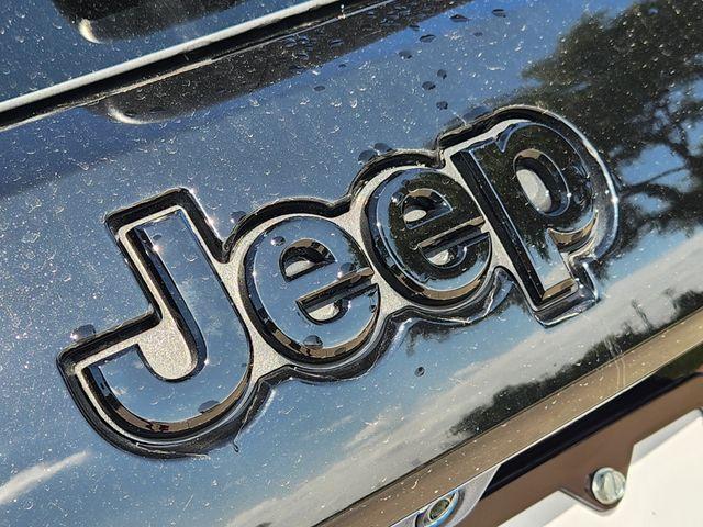 Photo of 2020 Diamond Black Jeep Grand Cherokee