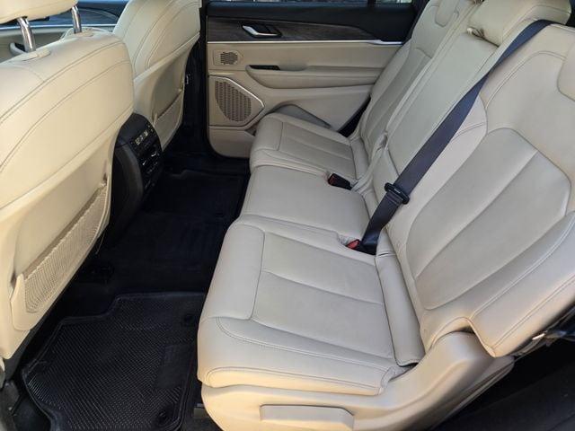 Photo of 2021 Diamond Black Jeep Grand Cherokee L