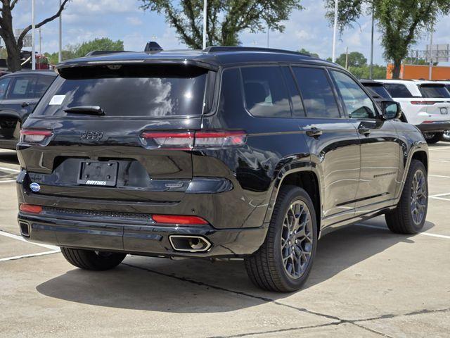 Photo of 2025 Diamond Black Jeep Grand Cherokee L