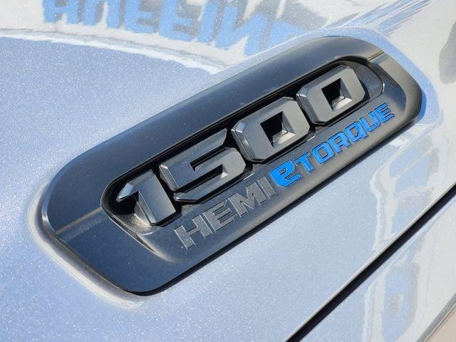 Photo of 2024 Billet Silver Metallic Clearcoat RAM 1500