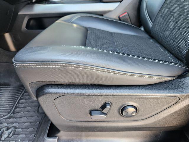 Photo of 2024 Billet Silver Metallic Clearcoat RAM 1500