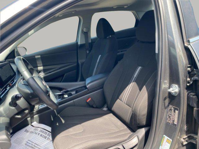 Photo of 2024 Amazon Gray Hyundai ELANTRA