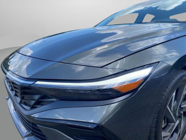 Photo of 2024 Amazon Gray Hyundai ELANTRA