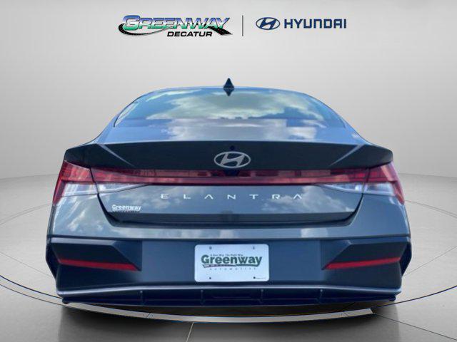 Photo of 2024 Amazon Gray Hyundai ELANTRA
