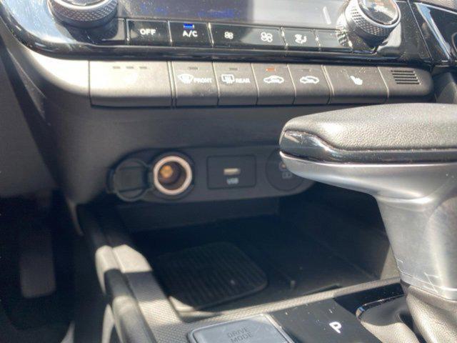 Photo of 2024 Amazon Gray Hyundai ELANTRA