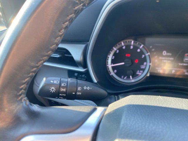 Photo of 2023 Midnight Black Metallic Toyota Highlander
