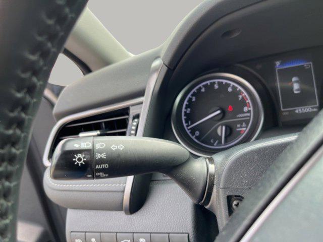 Photo of 2023 Midnight Black Metallic Toyota Camry