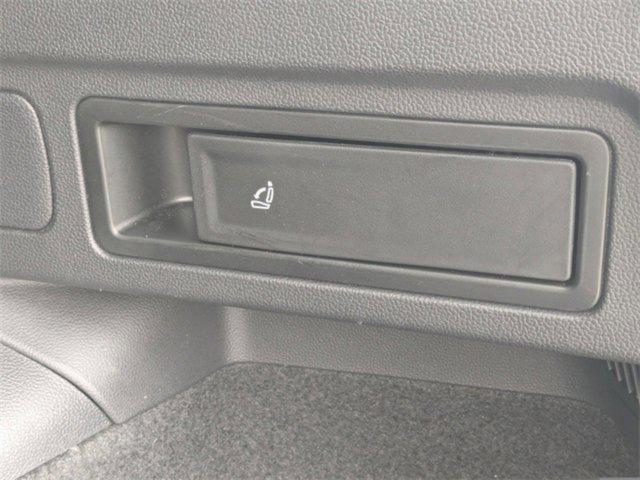 Photo of 2020 Pure White Volkswagen Tiguan