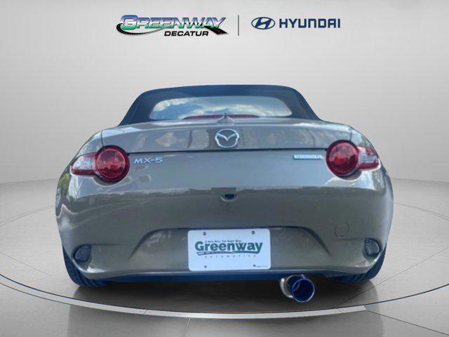Photo of 2023 Zircon Sand Mazda MX-5 Miata