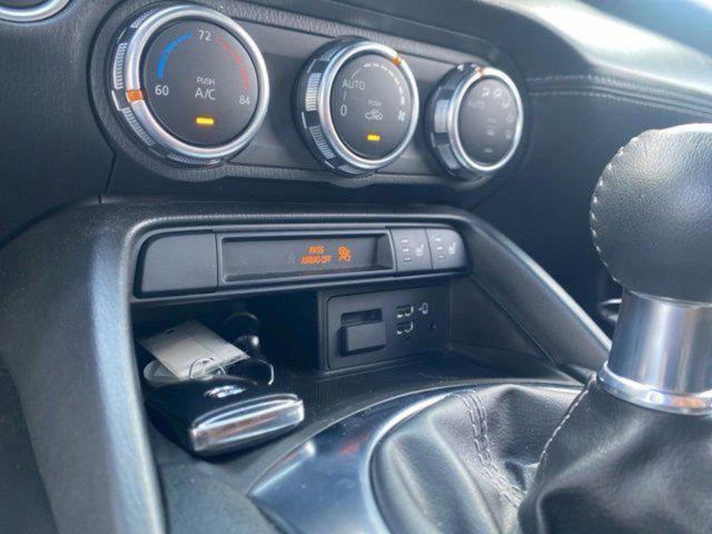 Photo of 2023 Zircon Sand Mazda MX-5 Miata