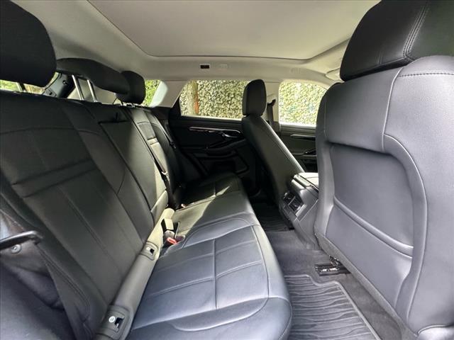 Photo of 2021 Fuji White Land Rover Range Rover Evoque
