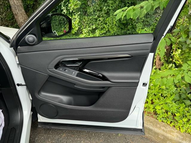 Photo of 2021 Fuji White Land Rover Range Rover Evoque