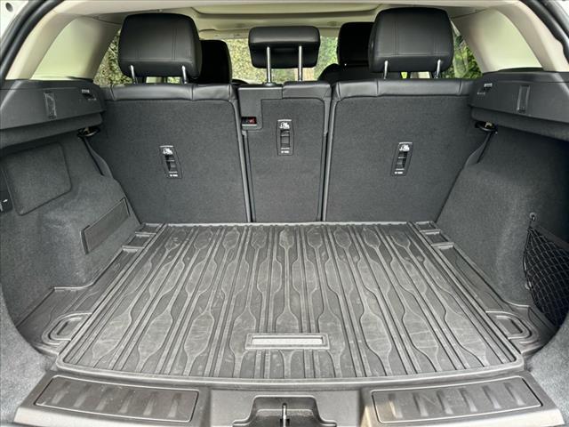 Photo of 2021 Fuji White Land Rover Range Rover Evoque