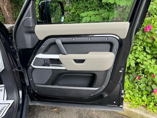 Photo of 2023 Santorini Black Metallic Land Rover Defender