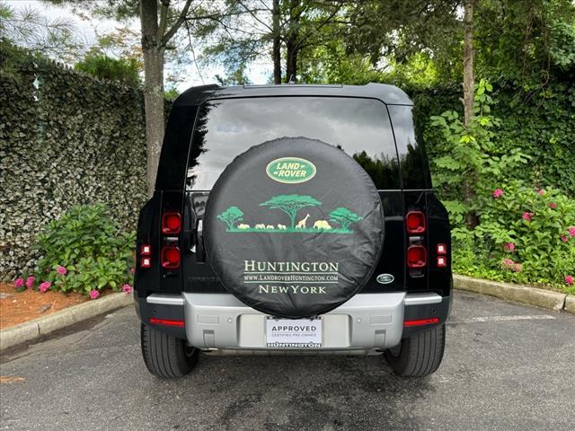 Photo of 2023 Santorini Black Metallic Land Rover Defender