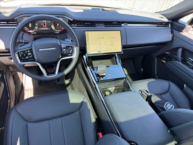 Photo of 2025 Fuji White Land Rover Range Rover Sport