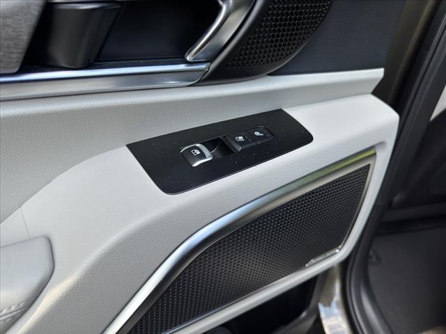 Photo of 2022 Dark Moss Kia Telluride