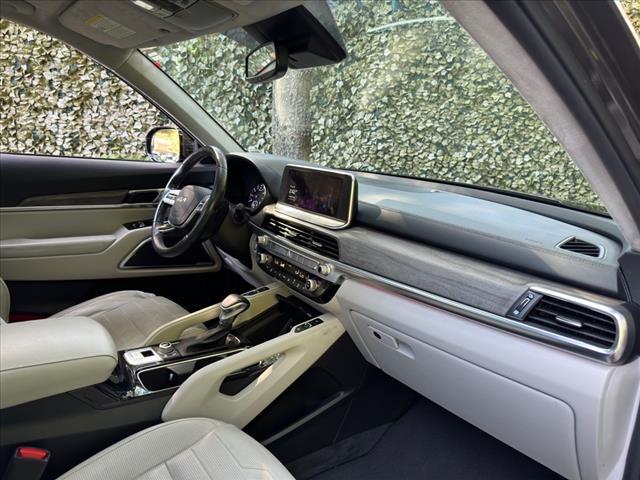Photo of 2022 Dark Moss Kia Telluride