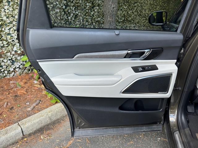 Photo of 2022 Dark Moss Kia Telluride