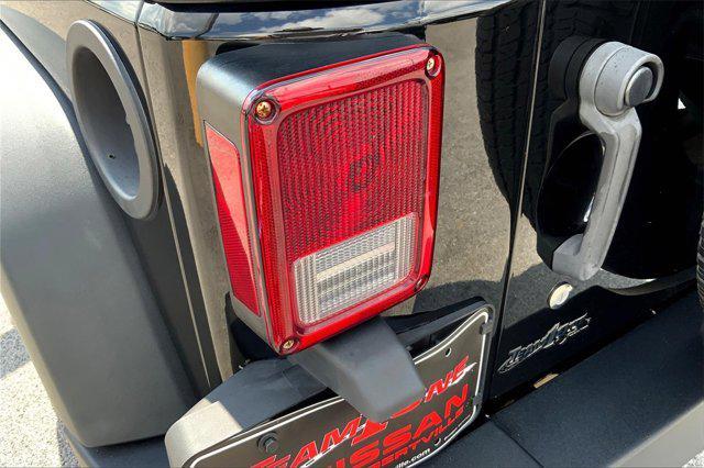 Photo of 2016 Black Clearcoat Jeep Wrangler