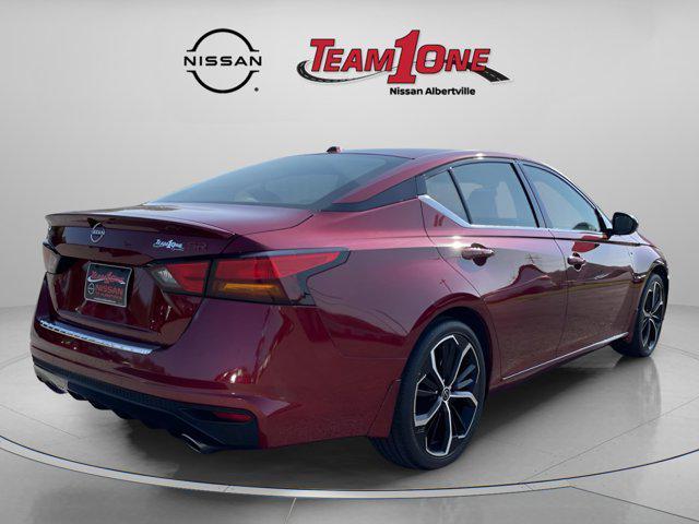 Photo of 2023 Scarlet Ember Tintcoat Nissan Altima