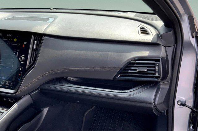 Photo of 2022 Ice Silver Metallic Subaru Outback
