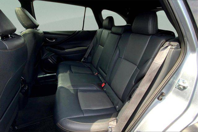Photo of 2022 Ice Silver Metallic Subaru Outback