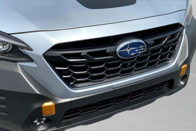 Photo of 2022 Ice Silver Metallic Subaru Outback