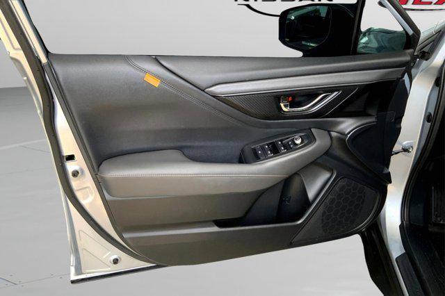 Photo of 2022 Ice Silver Metallic Subaru Outback