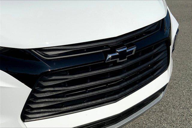 Photo of 2022 Summit White Chevrolet Blazer