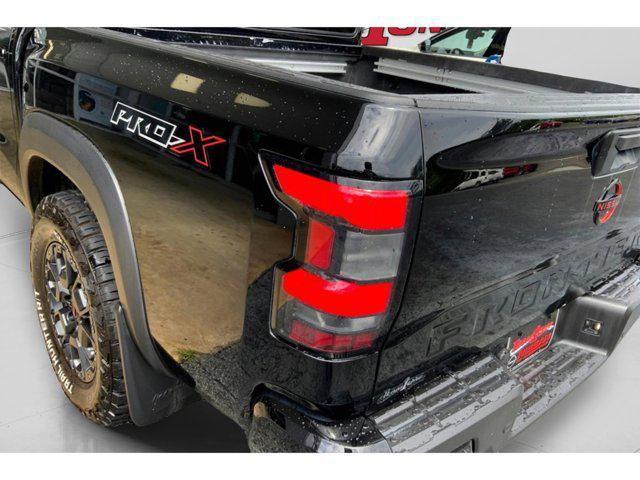 Photo of 2022 Super Black Nissan Frontier