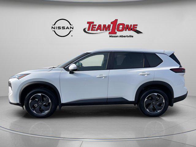 Photo of 2026 Everest White Pearl Tricoat Nissan Rogue