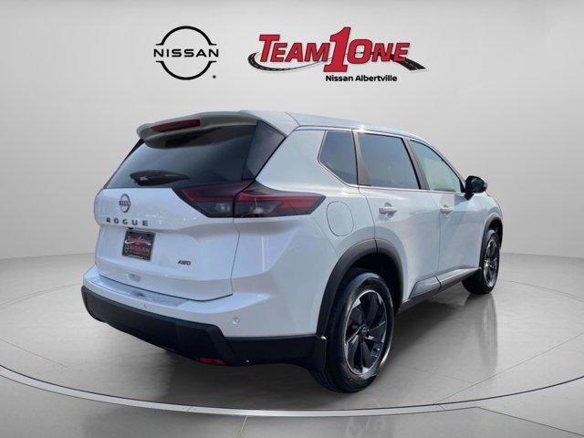 Photo of 2026 Everest White Pearl Tricoat Nissan Rogue