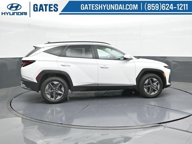 Photo of 2025 Serenity White Pearl Hyundai TUCSON