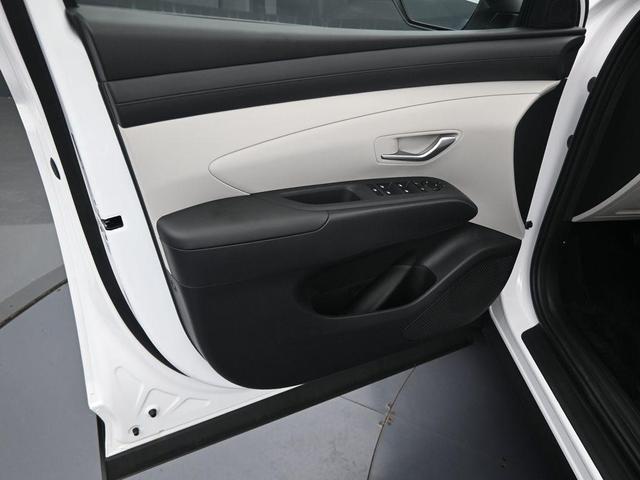 Photo of 2025 Serenity White Pearl Hyundai TUCSON