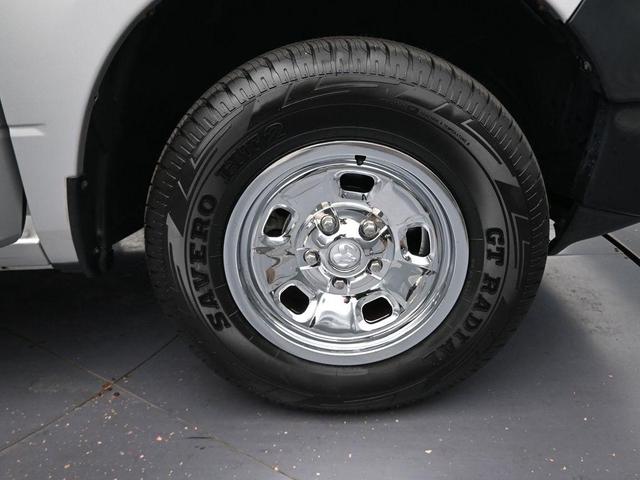 Photo of 2016 Bright Silver Clearcoat Metallic RAM 1500
