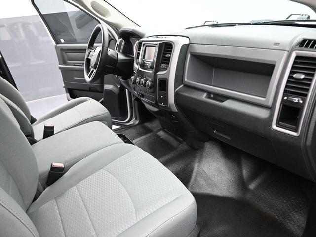 Photo of 2016 Bright Silver Clearcoat Metallic RAM 1500