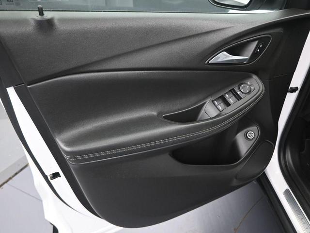 Photo of 2020 Summit White Buick Encore GX