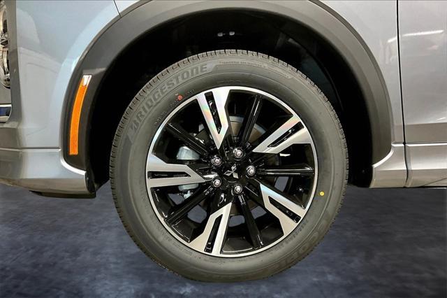 Photo of 2025 Mercury Gray Metallic Mitsubishi Eclipse Cross