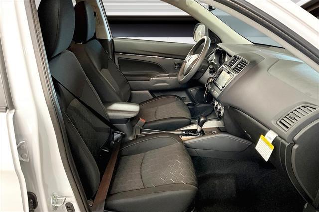 Photo of 2025 White Diamond Mitsubishi Outlander Sport