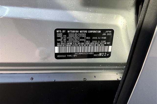 Photo of 2025 Alloy Silver Metallic Mitsubishi Outlander