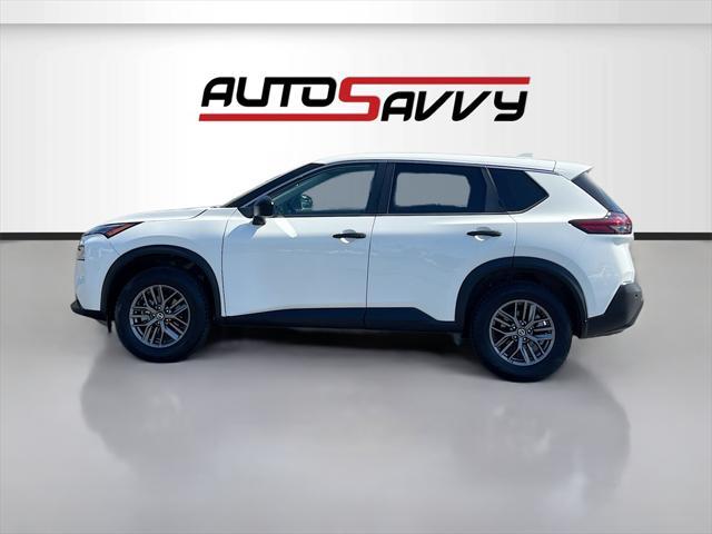 Photo of 2021 Glacier White Nissan Rogue