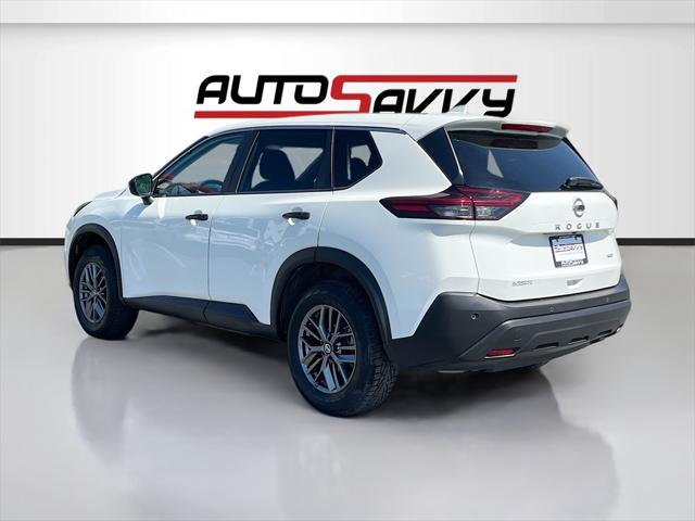 Photo of 2021 Glacier White Nissan Rogue