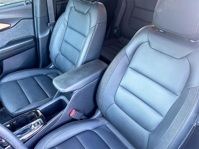 Photo of 2023 Summit White Chevrolet Trailblazer