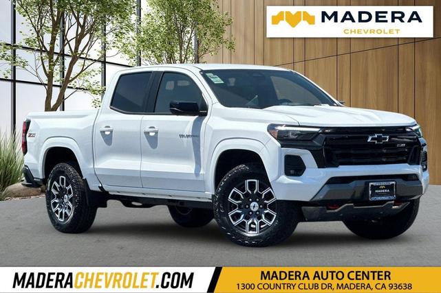 Photo of 2025 Summit White Chevrolet Colorado