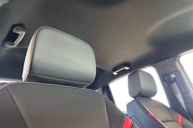 Photo of 2025 Summit White Chevrolet Colorado