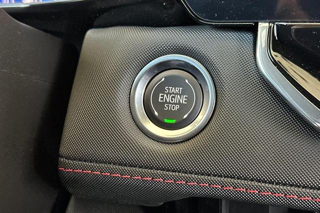 Photo of 2025 Summit White Chevrolet Colorado